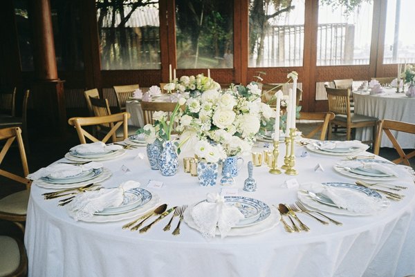 Quels accessoires de table pour une soirée thématique ?